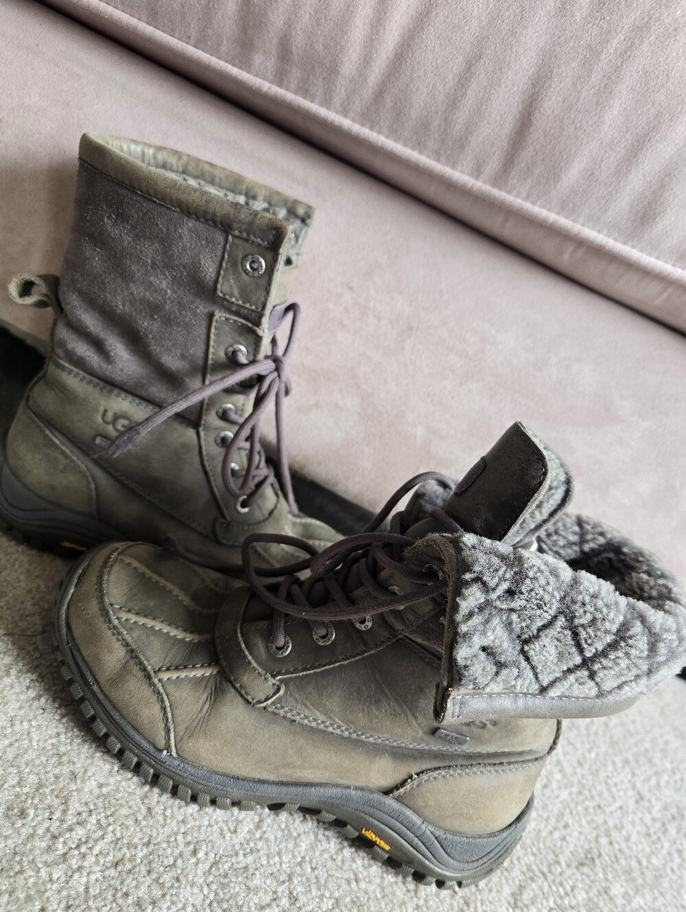 UGG ADIRONDACK II LUXE QUILT GREY GRAY WATERPROOF Boot US 7
